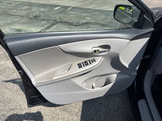Used 2011 Toyota Corolla LE FWD image 10