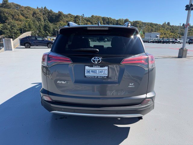 Used 2017 Toyota RAV4 SE w/ Advanced Technology Package AWD/4WD image 4