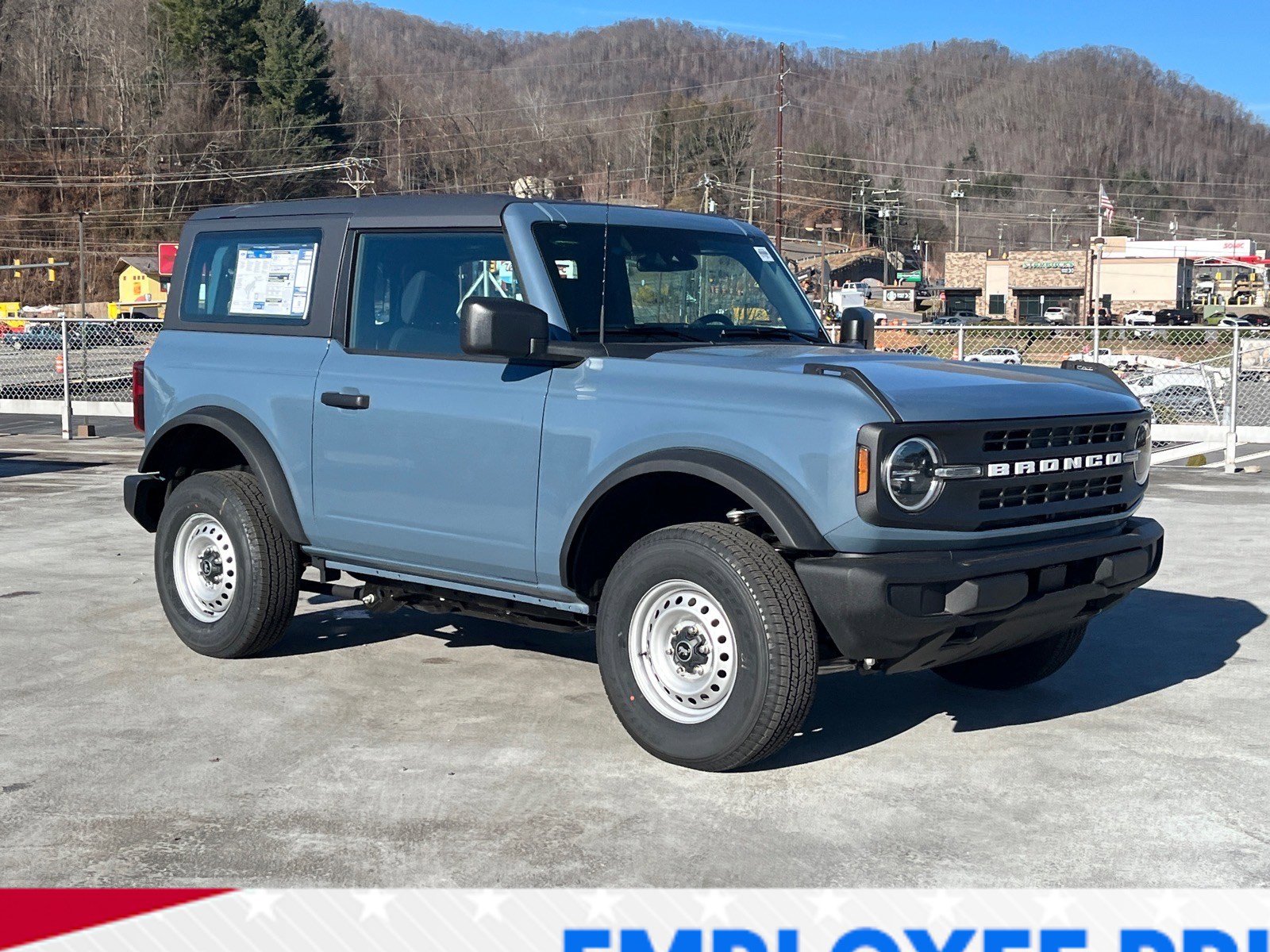 New 2025 Ford Bronco 2-Door AWD/4WD image 1