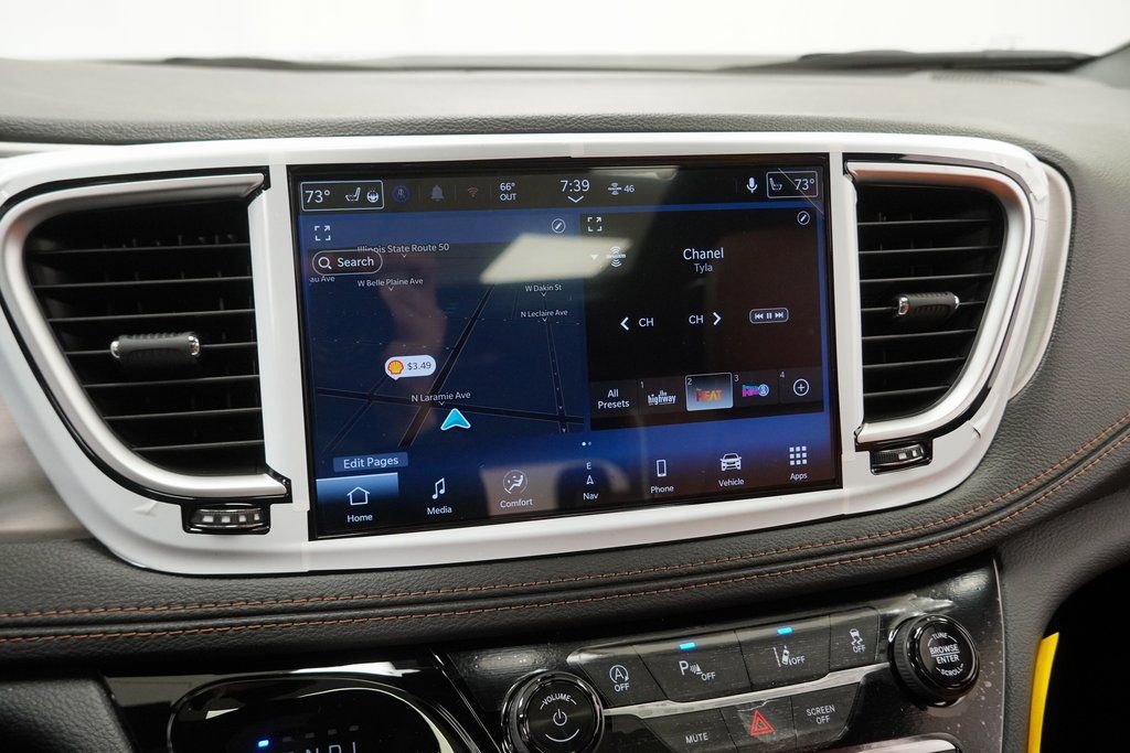 New 2026 Chrysler Pacifica Pinnacle image 26