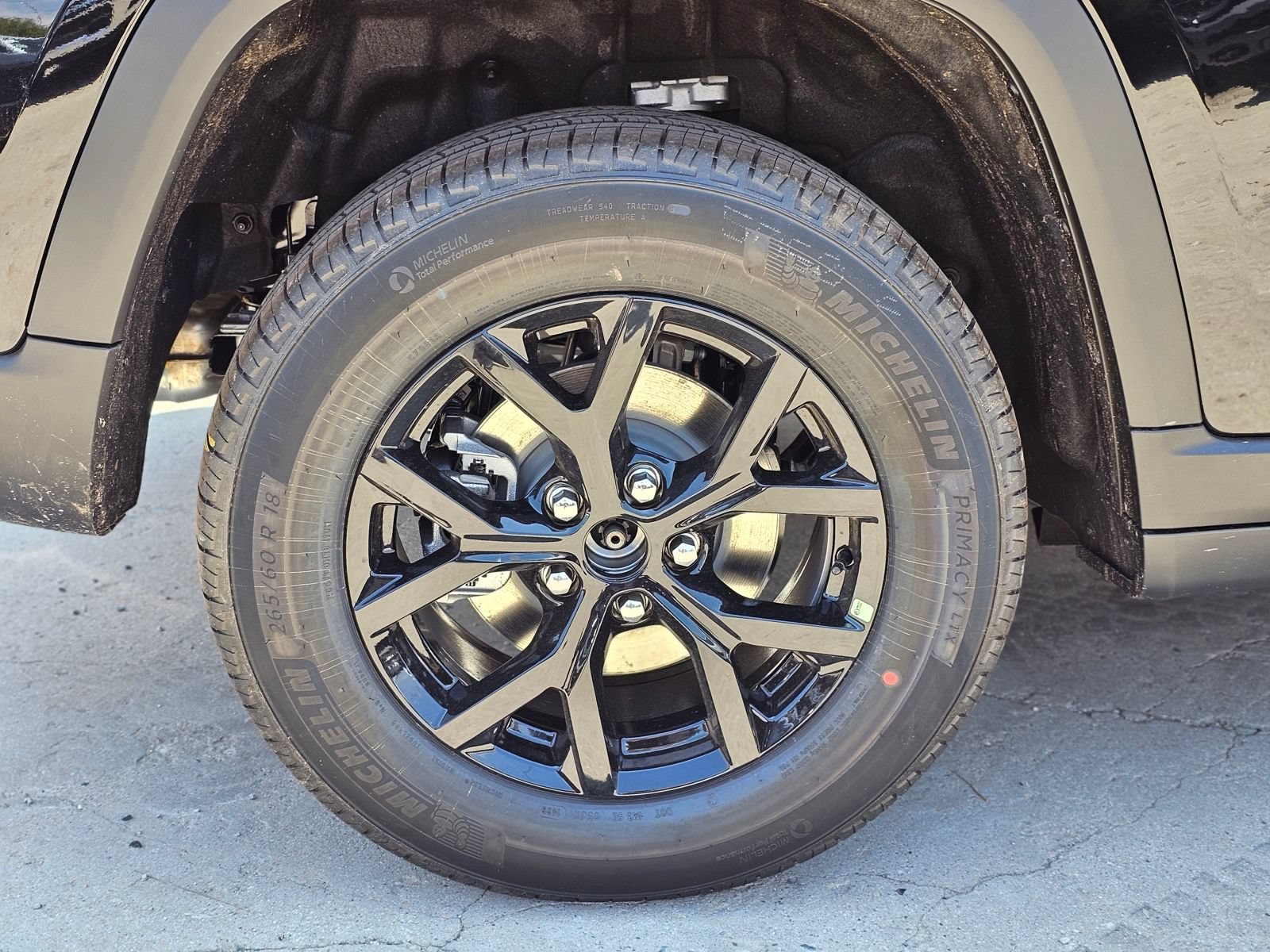 New 2026 Jeep Grand Cherokee Altitude RWD image 9