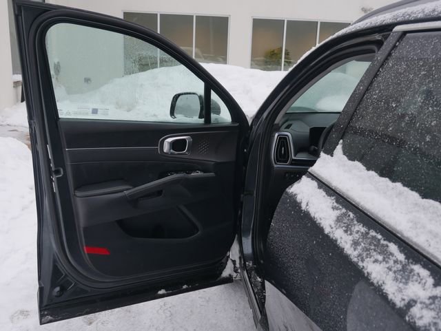 Used 2025 Kia Sorento SX FWD image 17