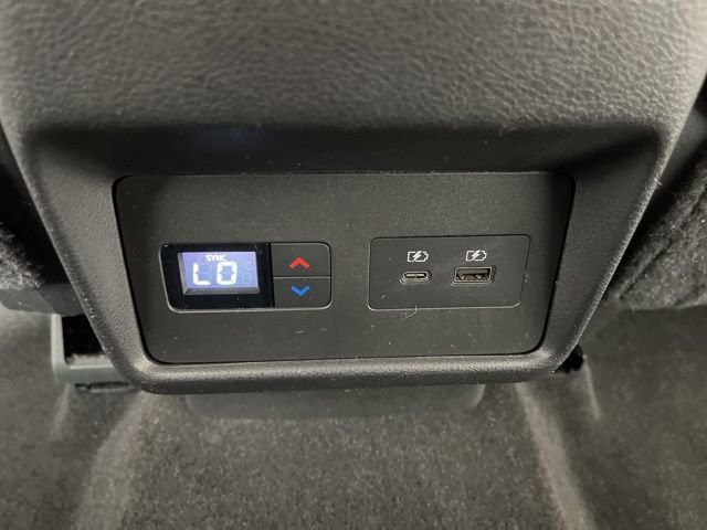 Used 2022 Nissan Rogue SL w/ SL Premium Package image 46