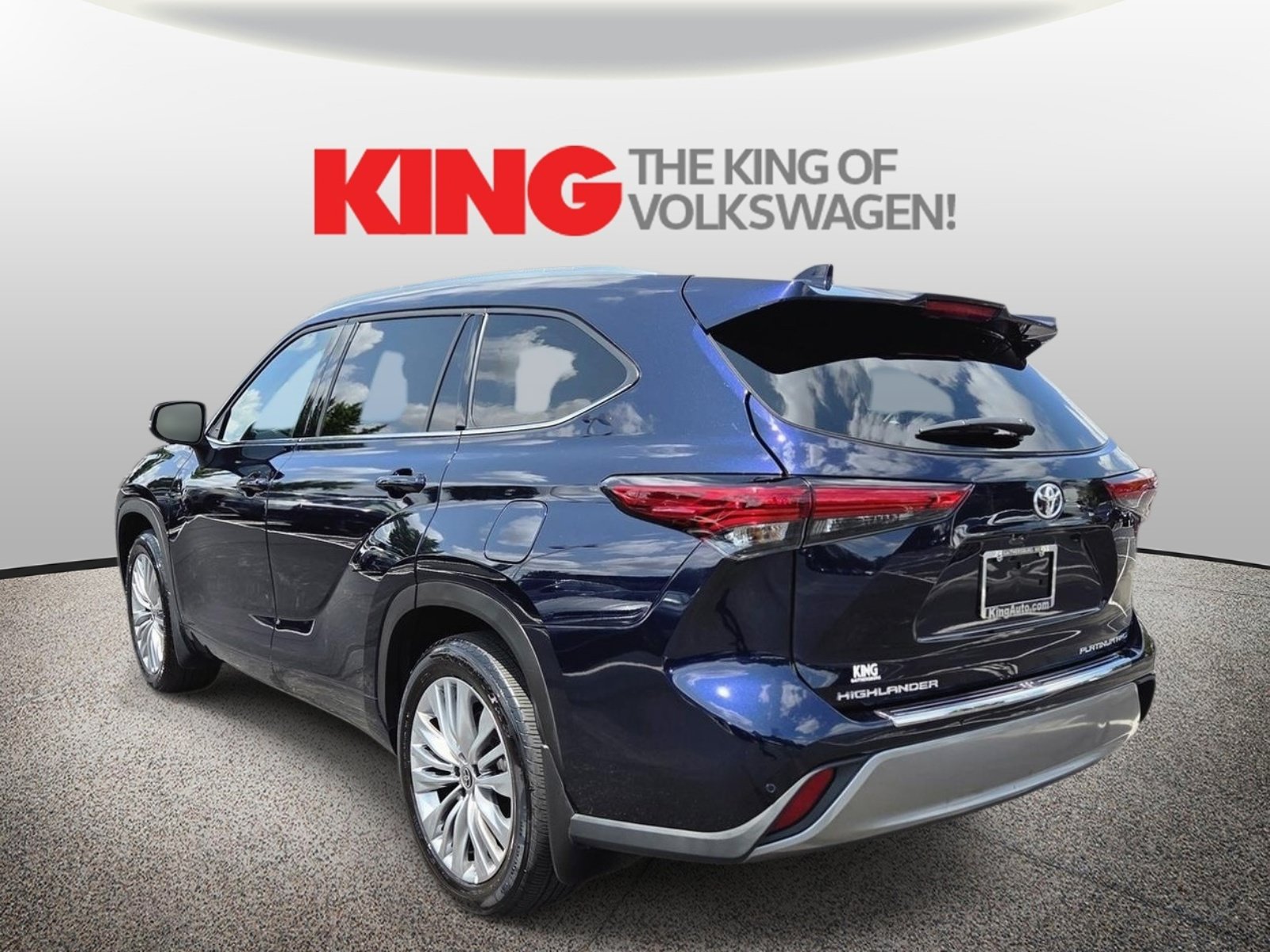 Used 2023 Toyota Highlander Platinum AWD/4WD image 6
