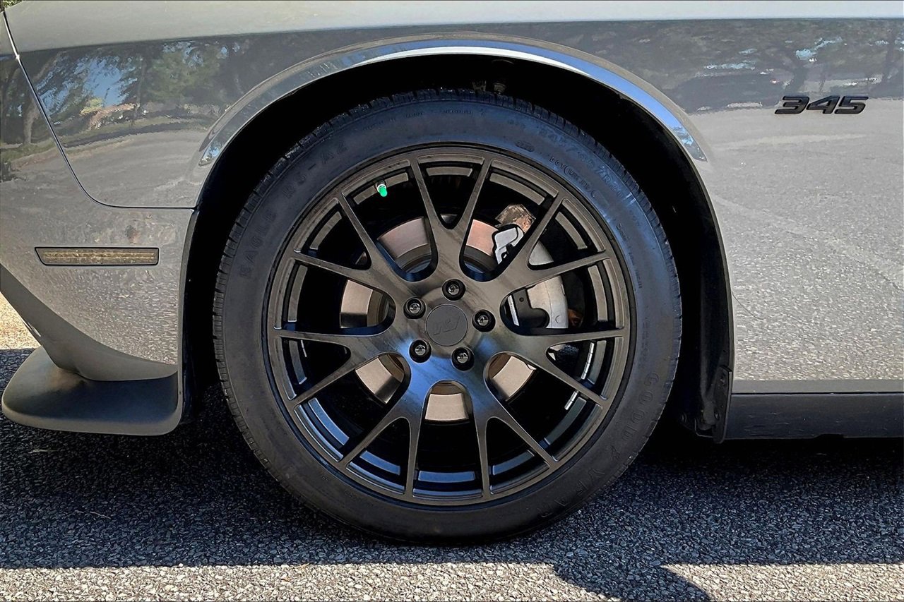 Used 2023 Dodge Challenger R/T w/ Blacktop Package image 29