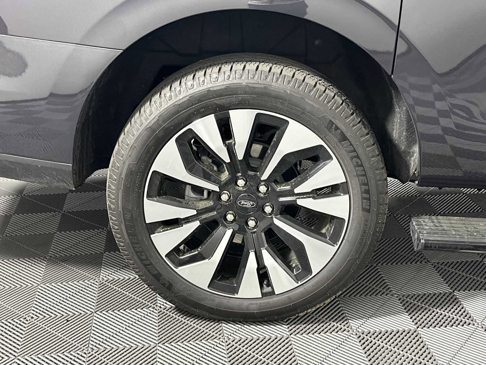 Used 2025 Ford Expedition Max Platinum w/ Driver's Package AWD/4WD image 21