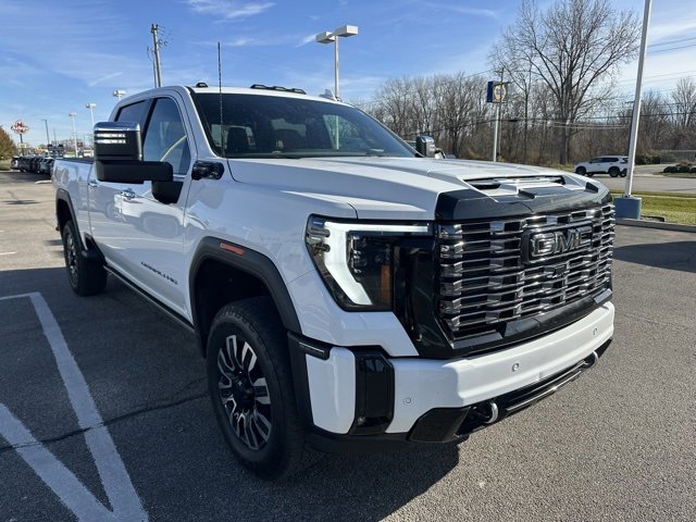 Used 2025 GMC Sierra 3500 Denali Ultimate image 4