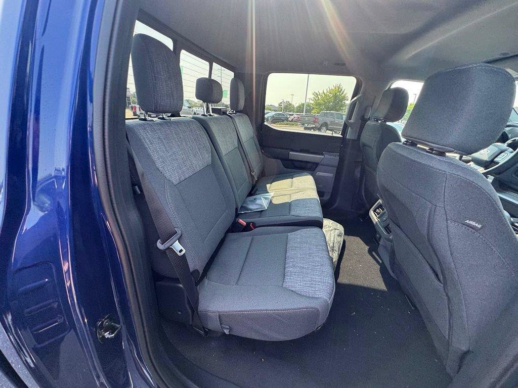New 2026 Ford F350 XLT w/ XLT Premium Package AWD/4WD image 23