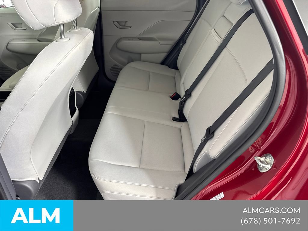 Used 2025 Hyundai Kona SEL image 24