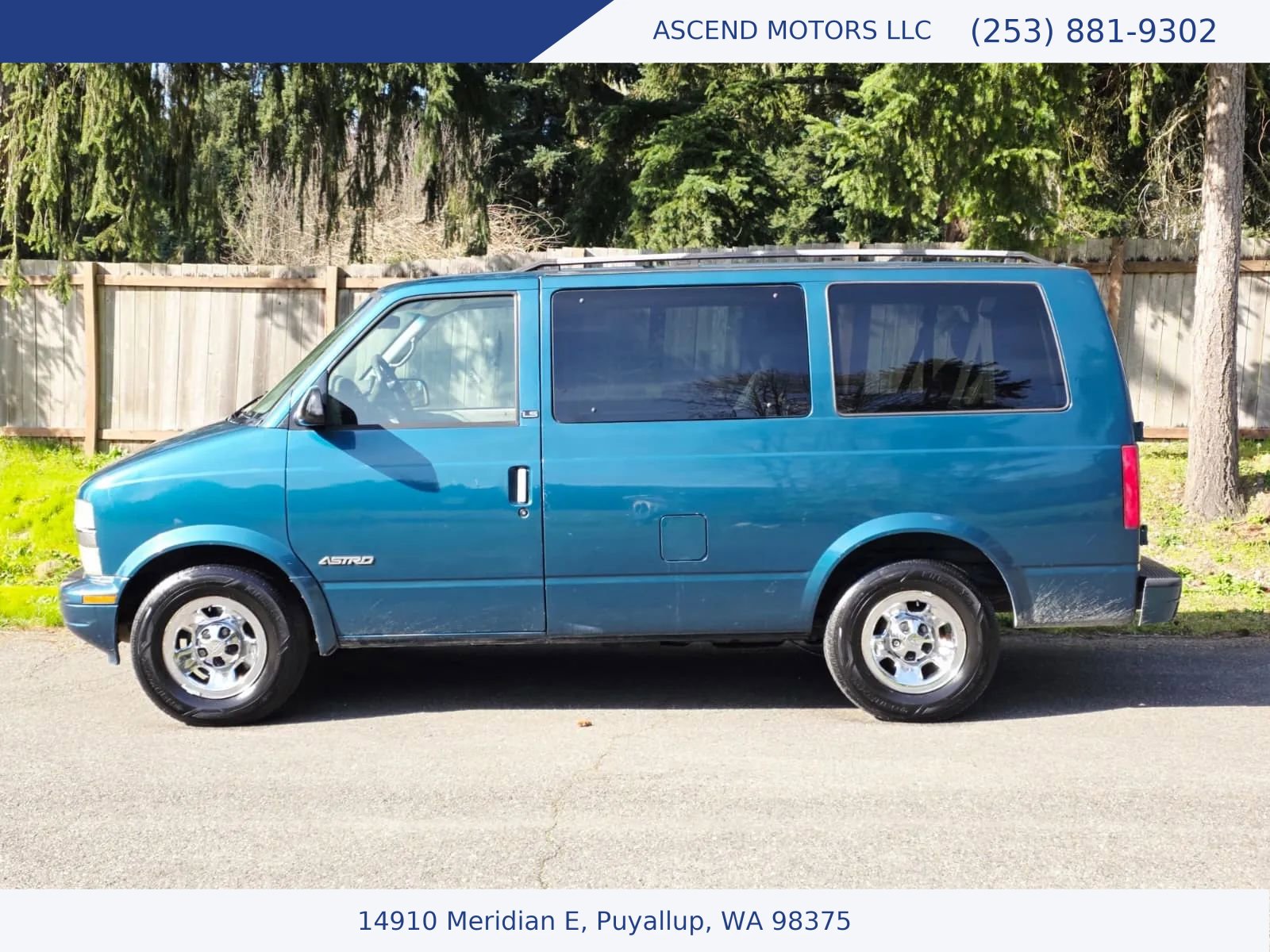 Used 2002 Chevrolet Astro image 2