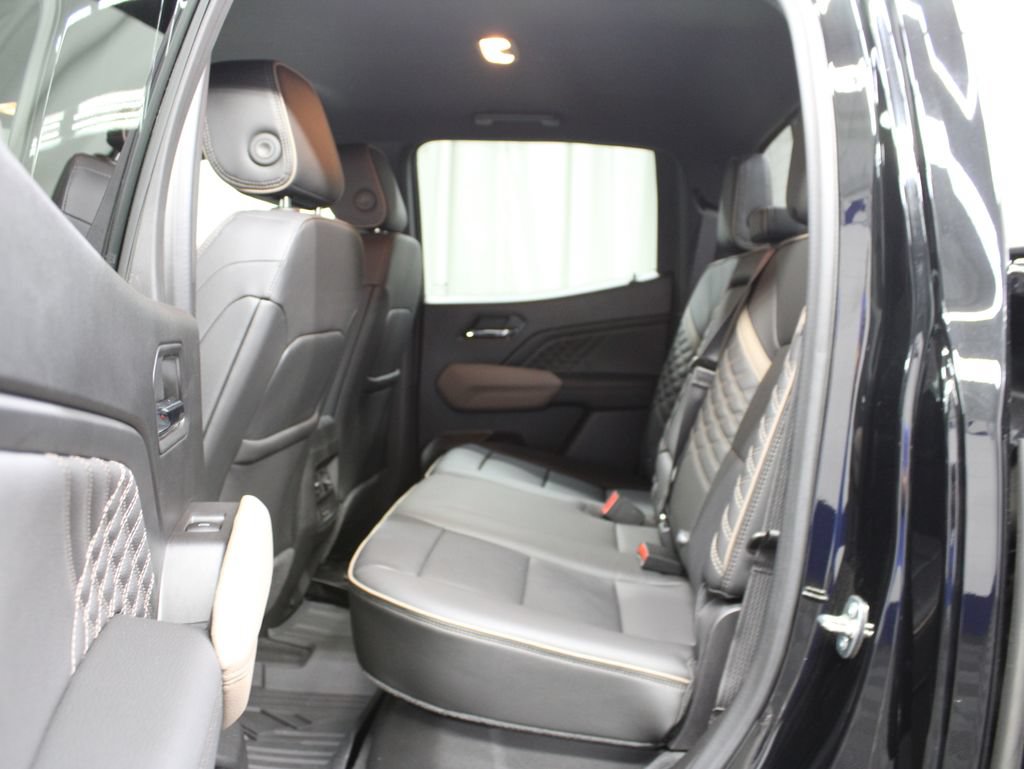 Used 2023 GMC Canyon Denali AWD/4WD image 17