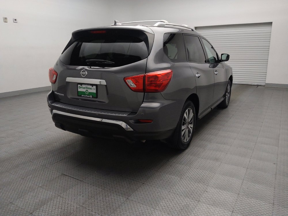 Used 2020 Nissan Pathfinder S image 9