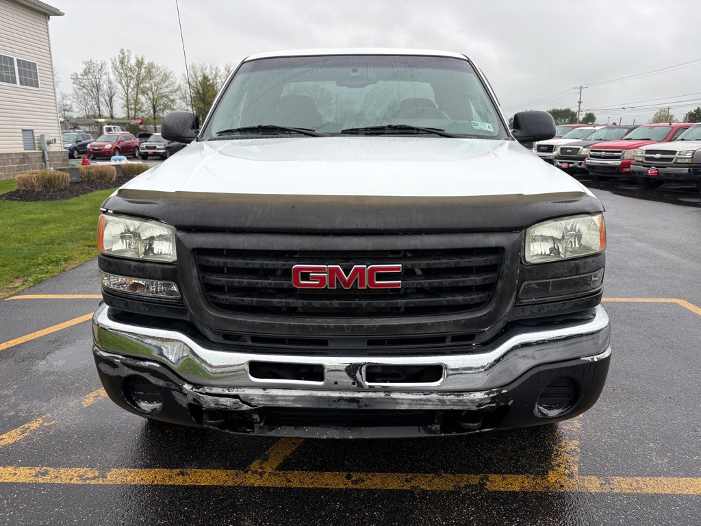 Used 2005 GMC Sierra 2500 W/T w/ Snow Plow Prep Package AWD/4WD image 3