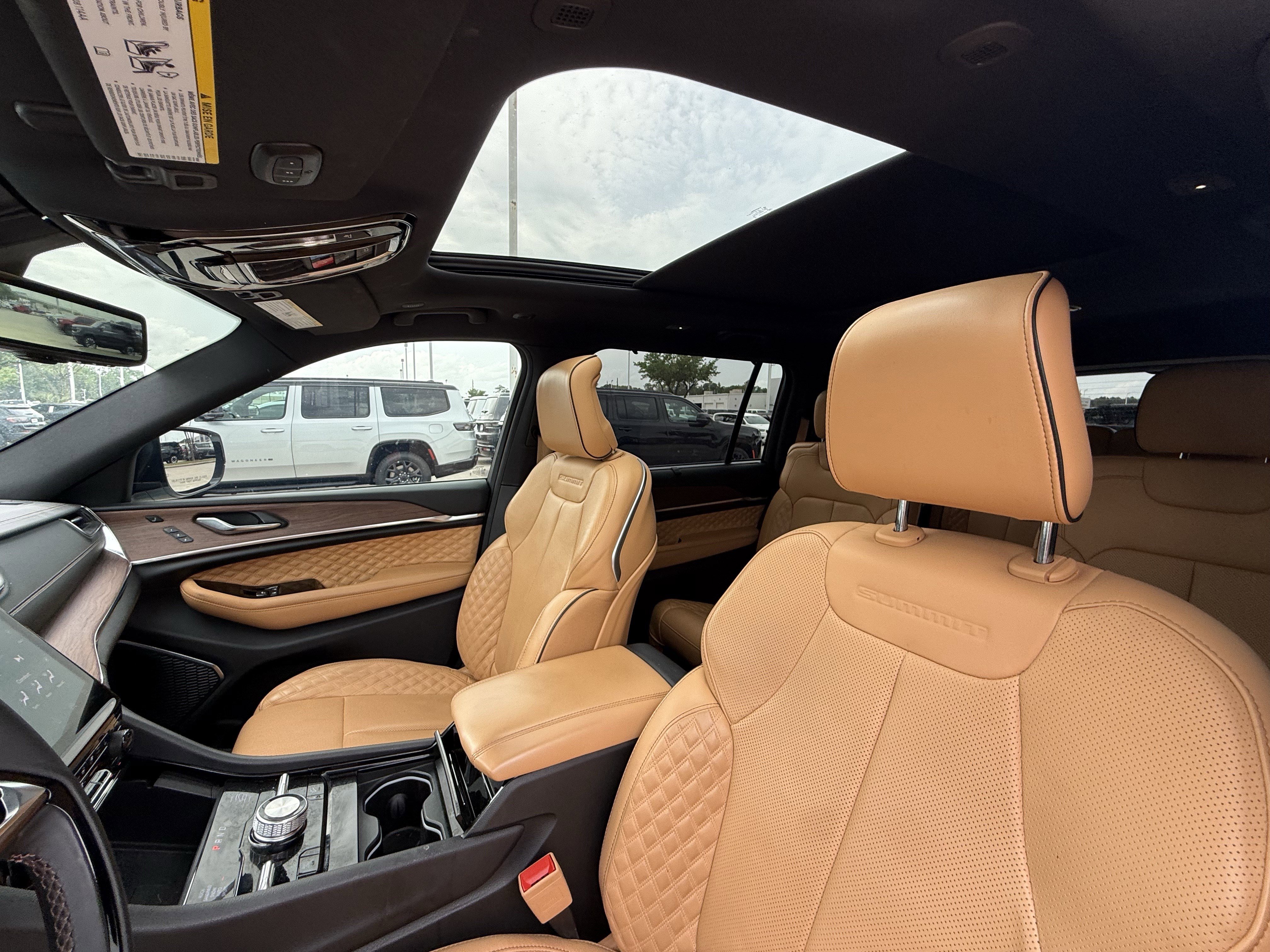 Used 2024 Jeep Grand Cherokee L Summit w/ Advanced Protech Group IV image 27