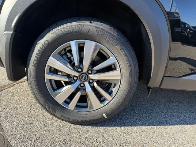 New 2025 Nissan Pathfinder SL image 11