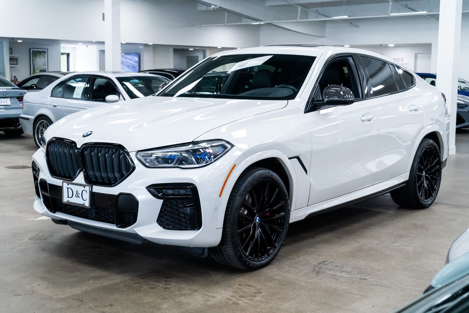 Used 2022 BMW X6 xDrive40i AWD/4WD image 3
