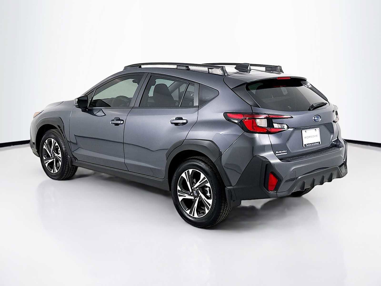 Used 2024 Subaru Crosstrek 2.0i Premium image 3