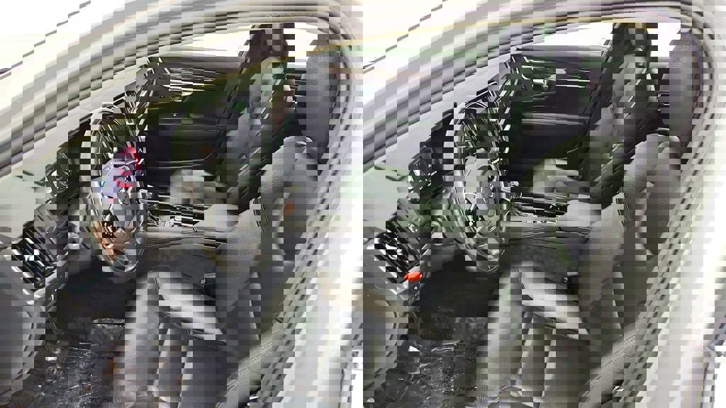 Used 2018 Volvo S90 T5 Momentum w/ Convenience Package image 21