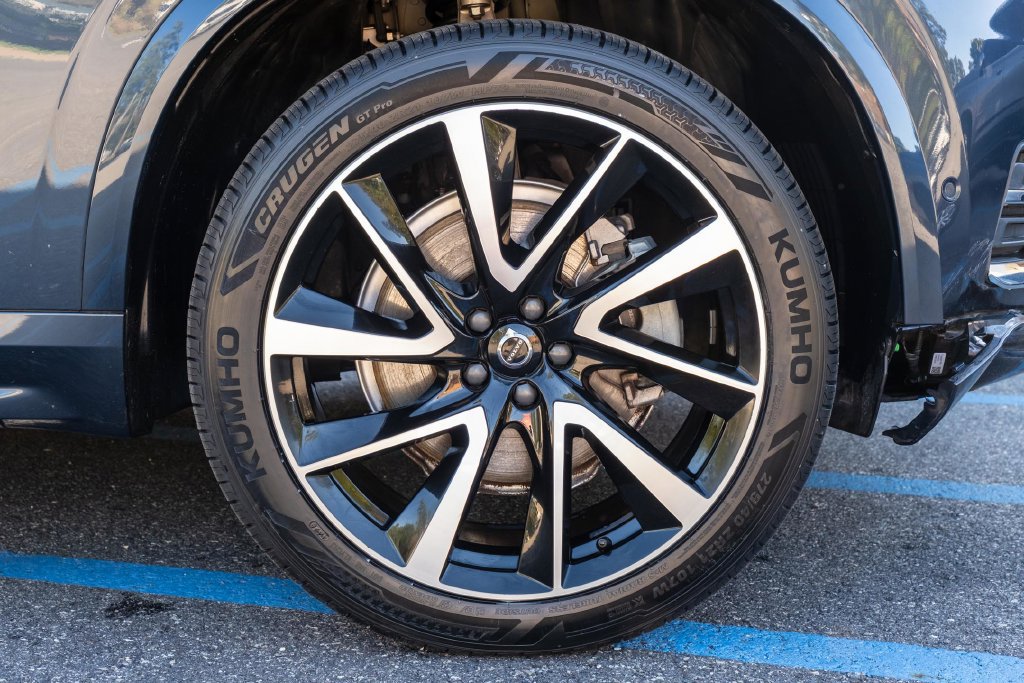 Used 2023 Volvo XC90 B6 Plus AWD/4WD image 28