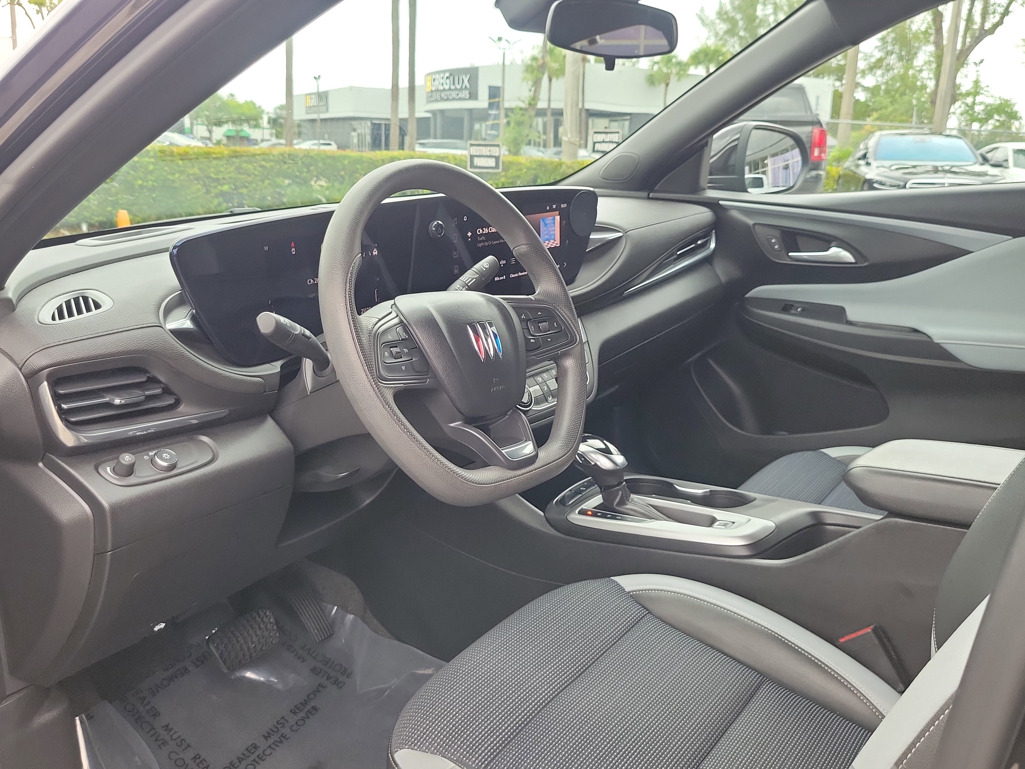 Used 2024 Buick Envista Preferred w/ Advanced Safety Package FWD image 9