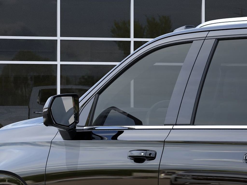 New 2026 Chevrolet Suburban LT image 12