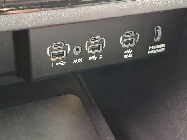 Used 2022 Jeep Wagoneer Series III w/ Premium Group I image 34