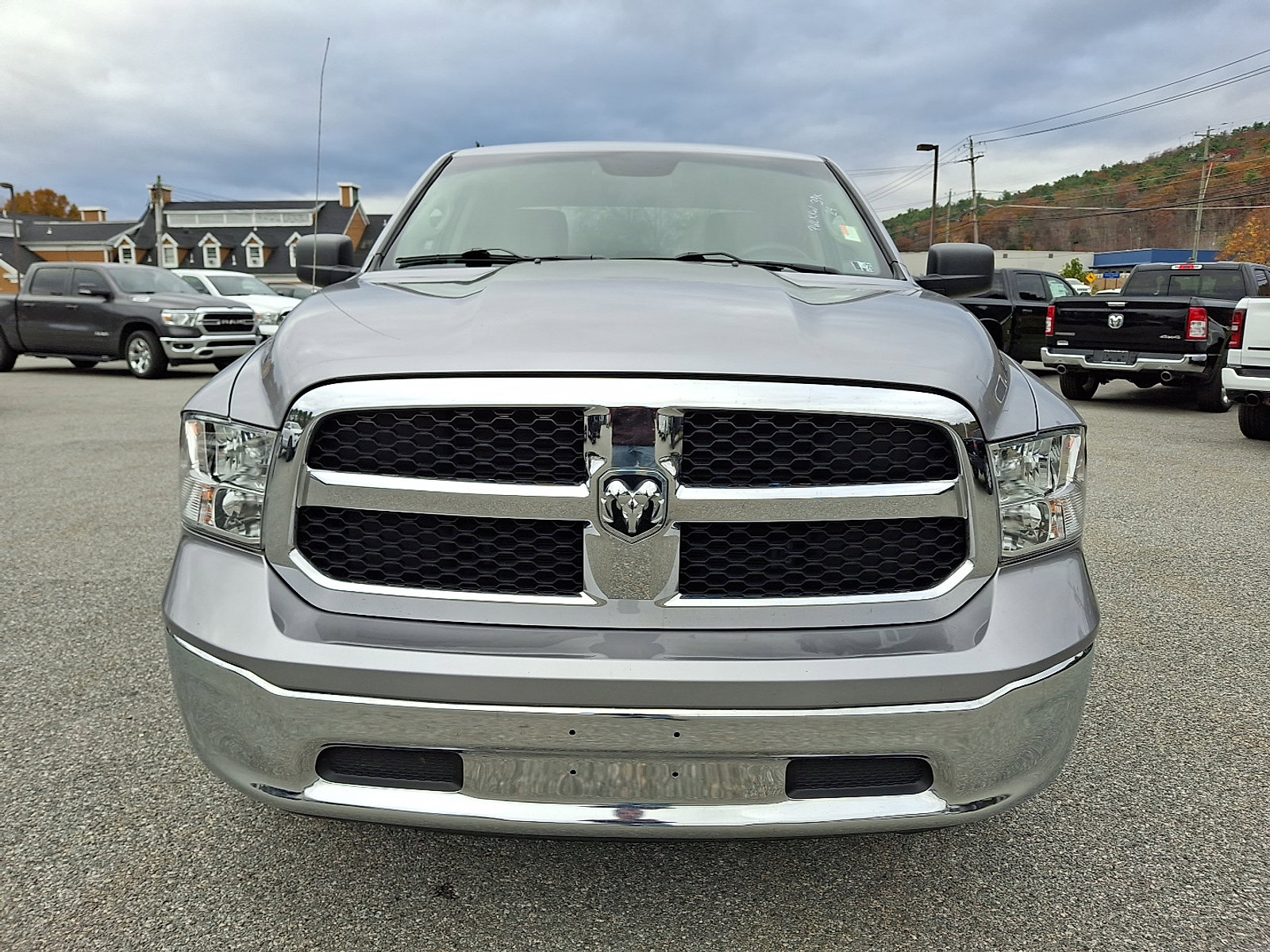 Used 2024 RAM 1500 Classic SLT image 3