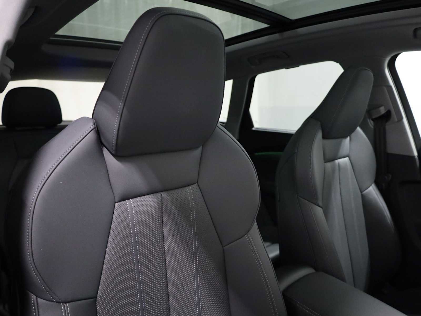 Certified 2025 Audi Q5 Premium w/ Premium Plus AWD/4WD image 22