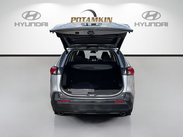 Used 2019 Toyota RAV4 XLE Premium w/ Cold Weather Package FWD image 24