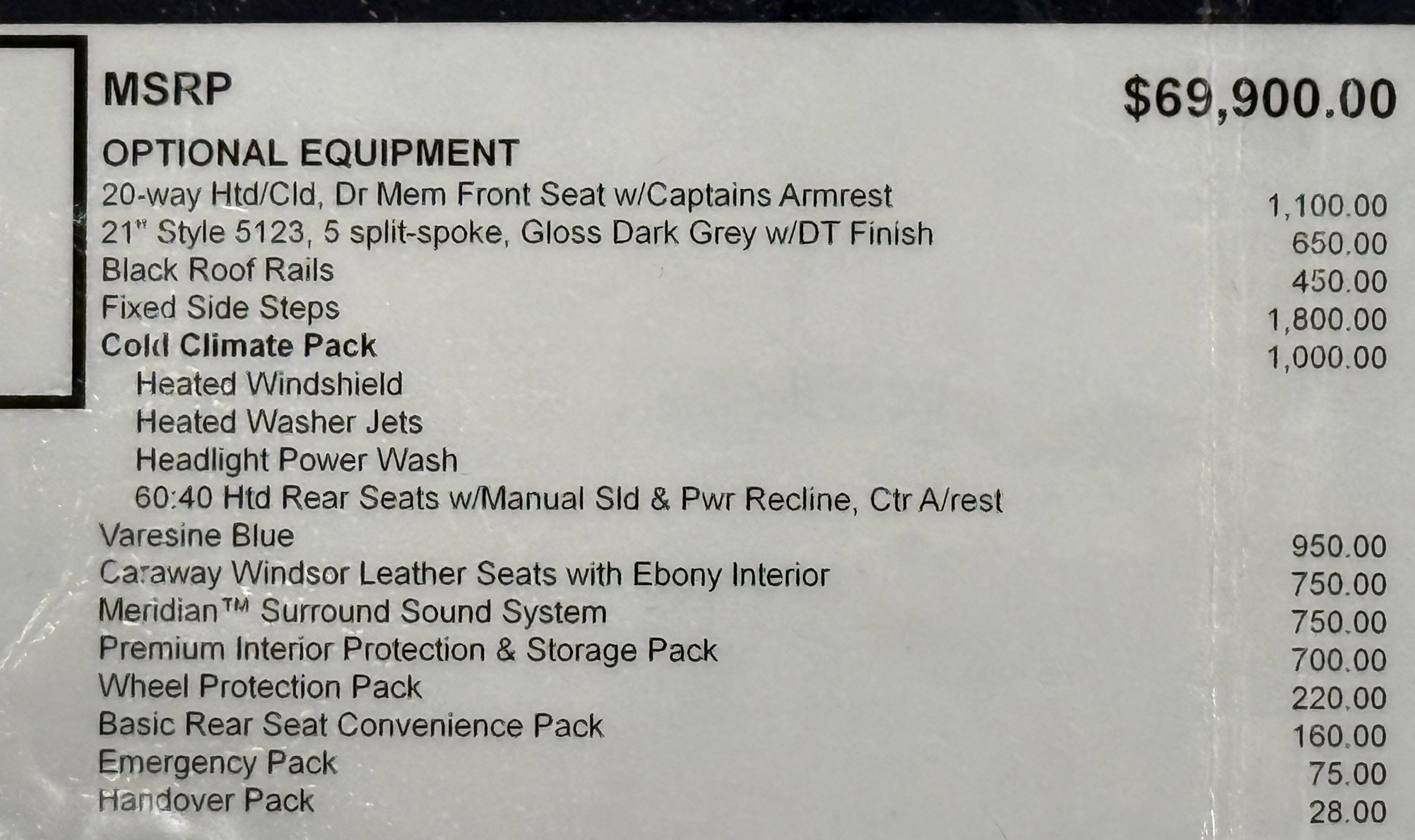 Used 2024 Land Rover Discovery Dynamic SE image 3