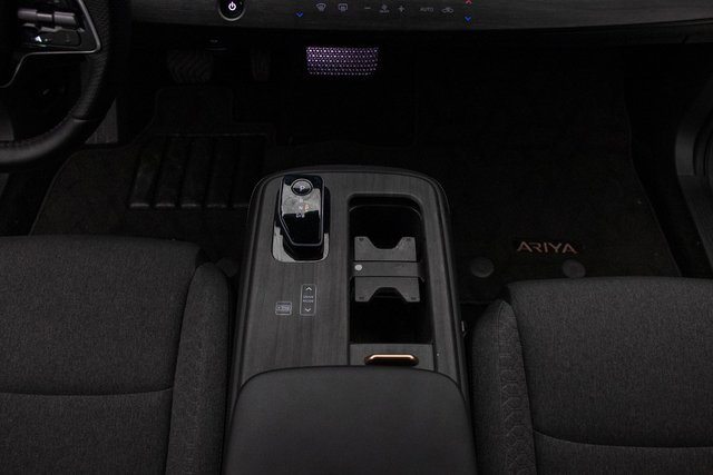 Used 2023 Nissan Ariya FWD image 22