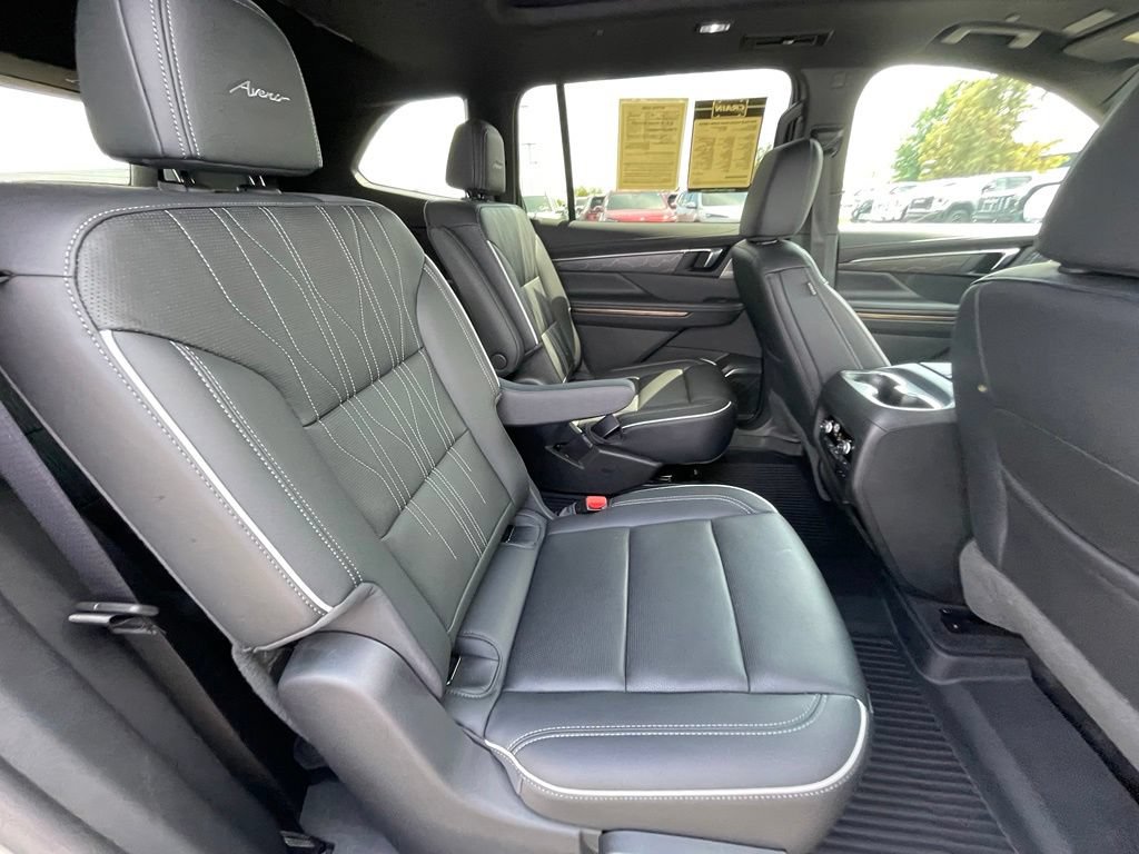 Used 2025 Buick Enclave Avenir w/ Super Cruise Package AWD/4WD image 27