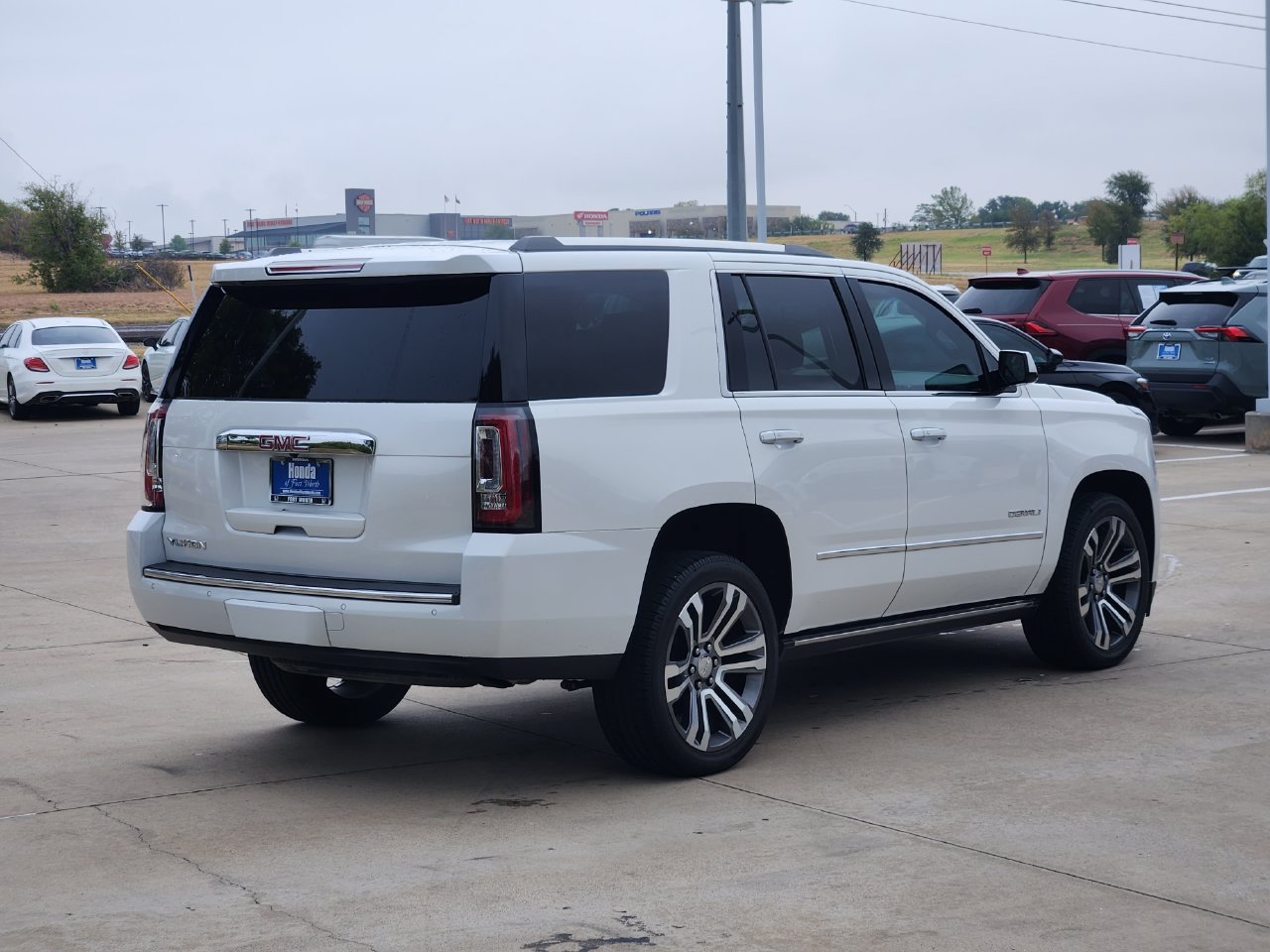 Used 2017 GMC Yukon Denali w/ Open Road Package AWD/4WD image 5