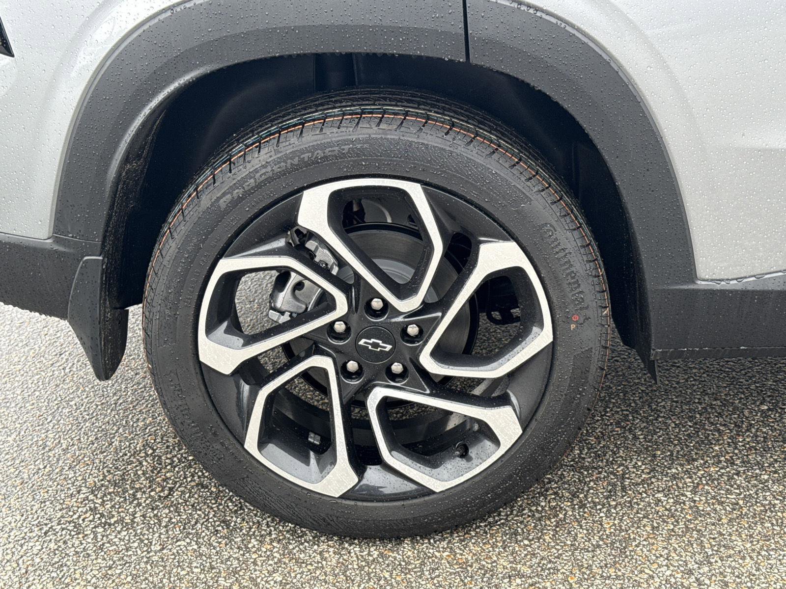 New 2026 Chevrolet Trax RS w/ Sunroof Package image 5