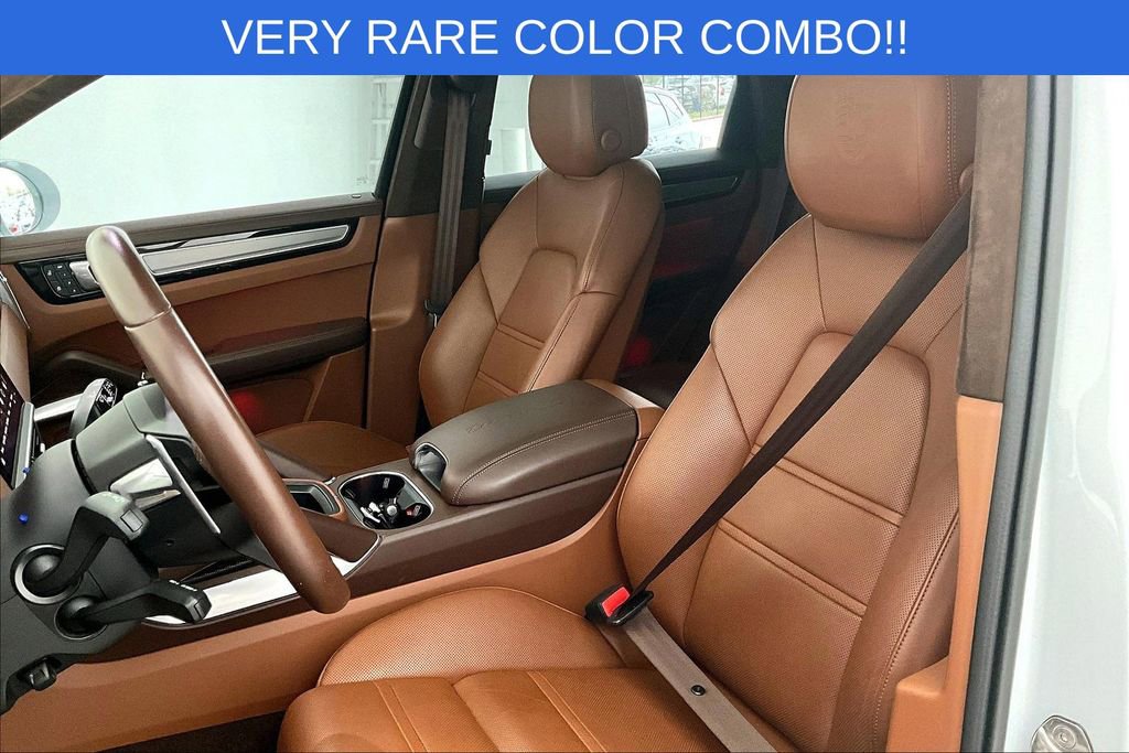 Used 2022 Porsche Cayenne Turbo S image 34