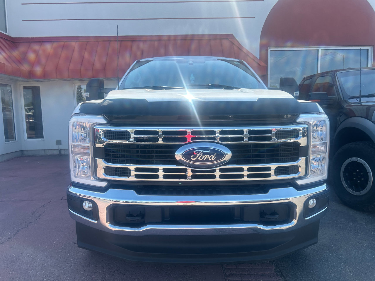 Used 2024 Ford F250 XLT w/ Camper Package image 3