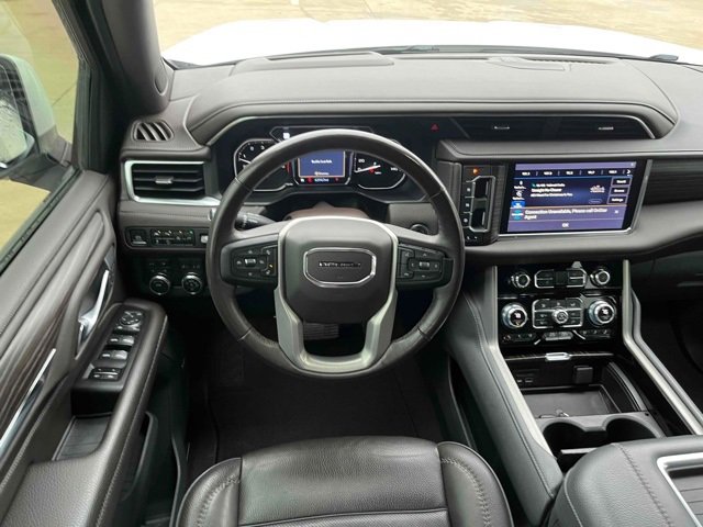 Used 2021 GMC Yukon Denali w/ Denali Premium Package image 20