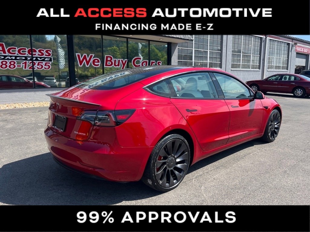 Used 2023 Tesla Model 3 Performance image 2