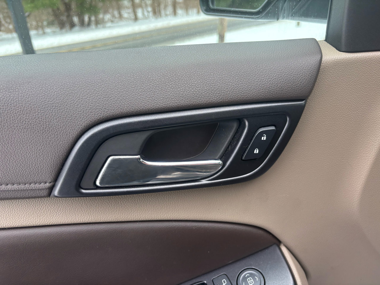 Used 2018 Chevrolet Tahoe LT image 16