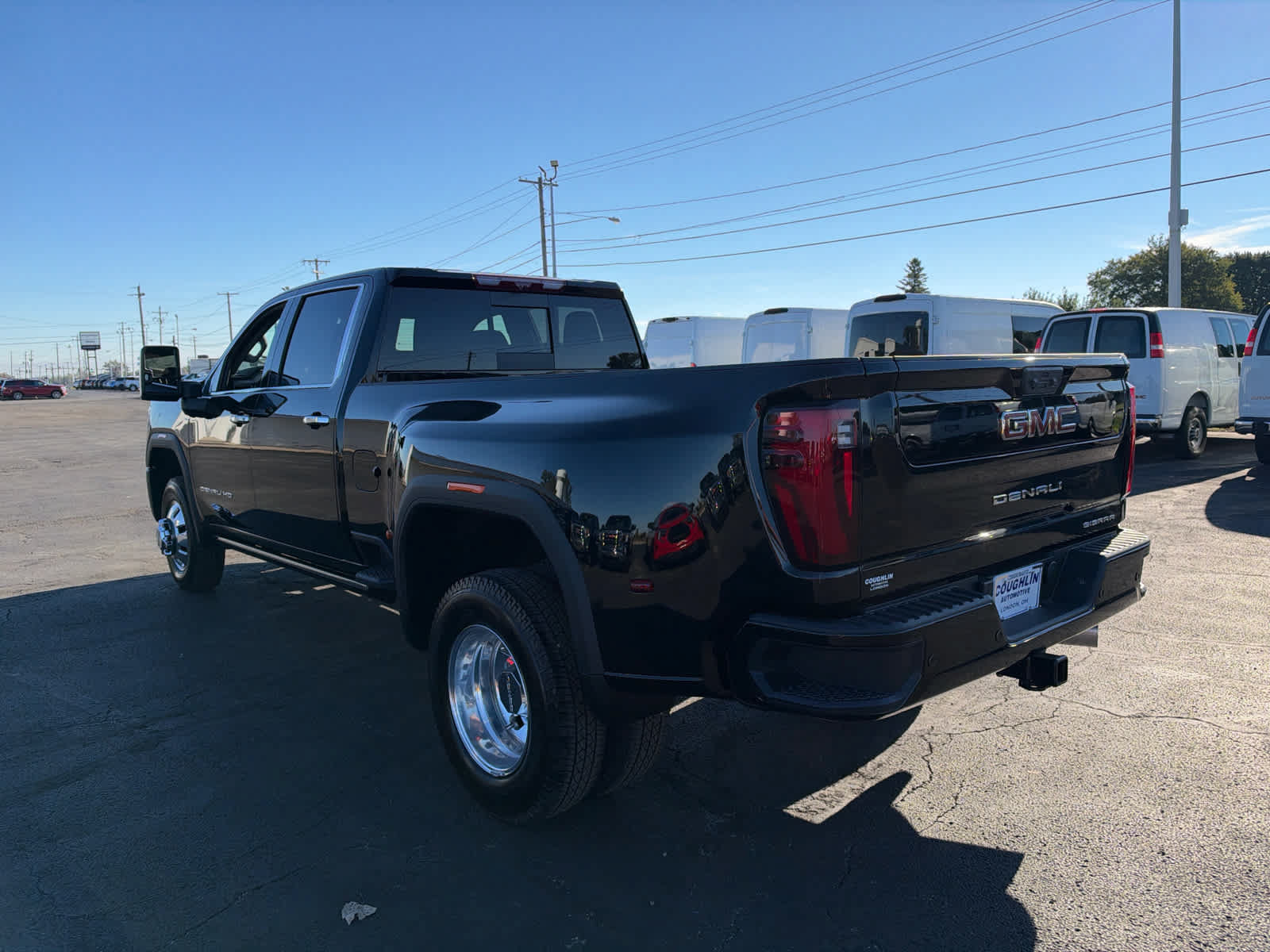 New 2026 GMC Sierra 3500 Denali w/ Denali Reserve Package AWD/4WD image 3