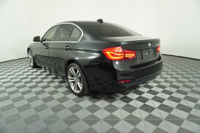 Used 2018 BMW 330i Sedan RWD image 5