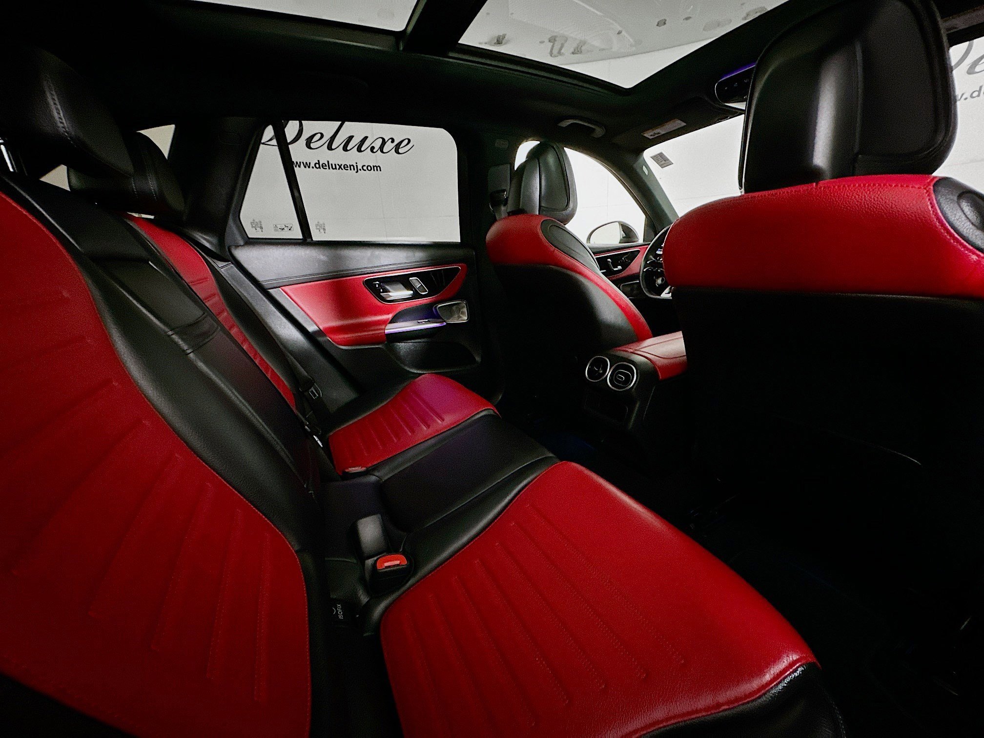 Used 2024 Mercedes-Benz GLC 43 AMG 4MATIC image 28