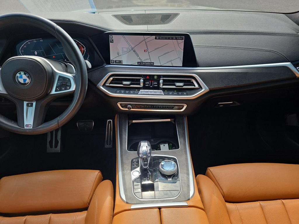 Used 2022 BMW X5 xDrive40i w/ M Sport Package AWD/4WD image 16