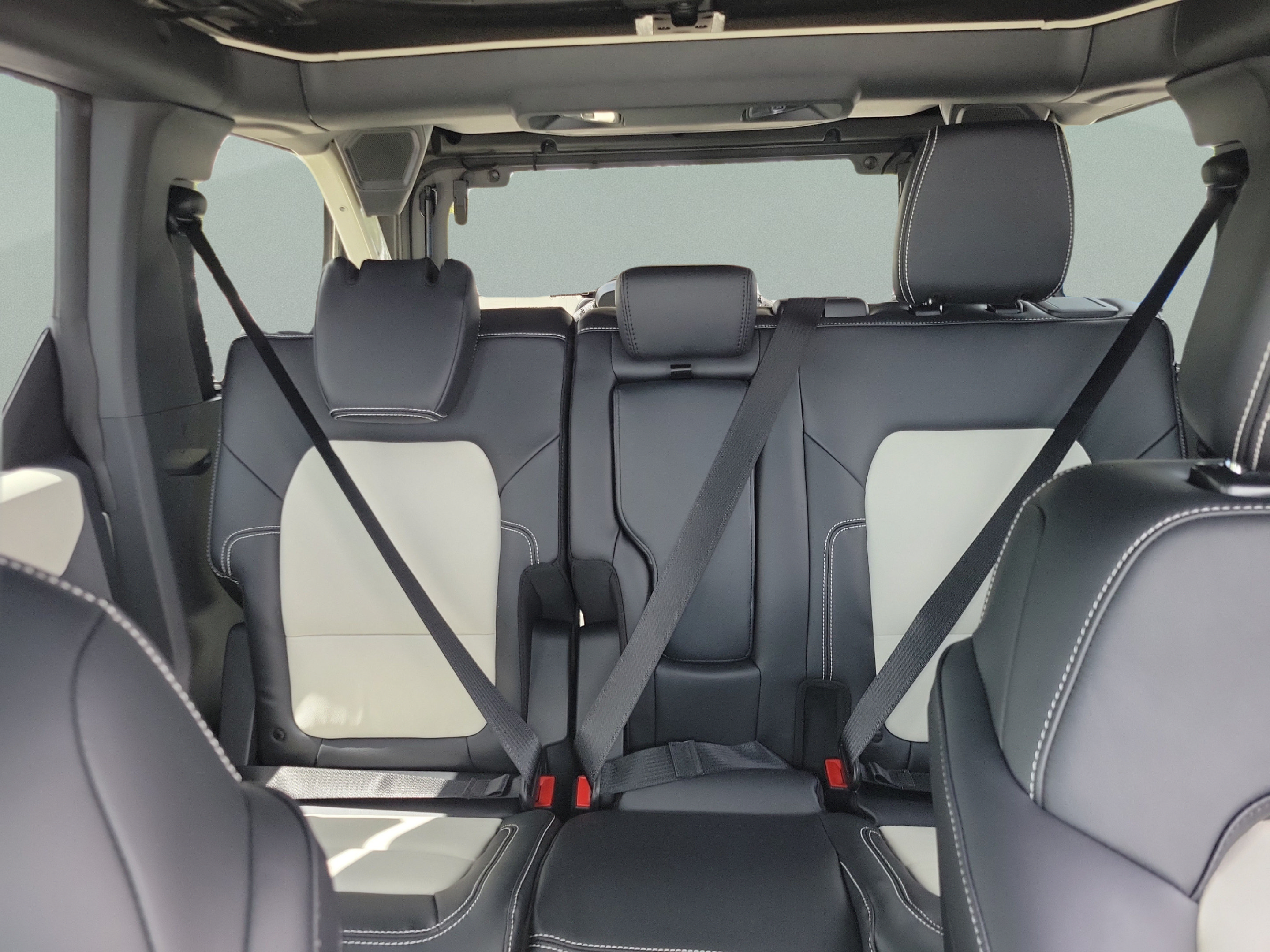 New 2026 Ford Bronco Outer Banks w/ Sasquatch Package AWD/4WD image 9
