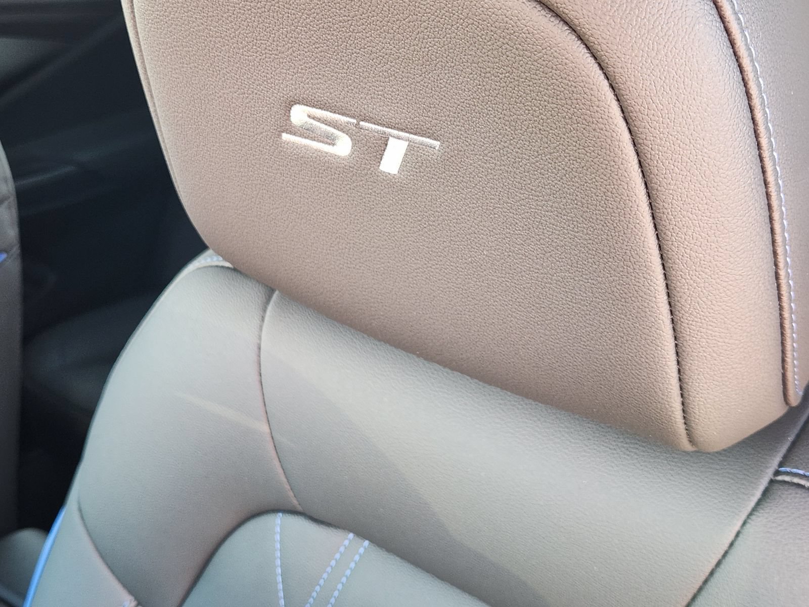New 2026 Buick Envista Sport Touring w/ Convenience I Package FWD image 18