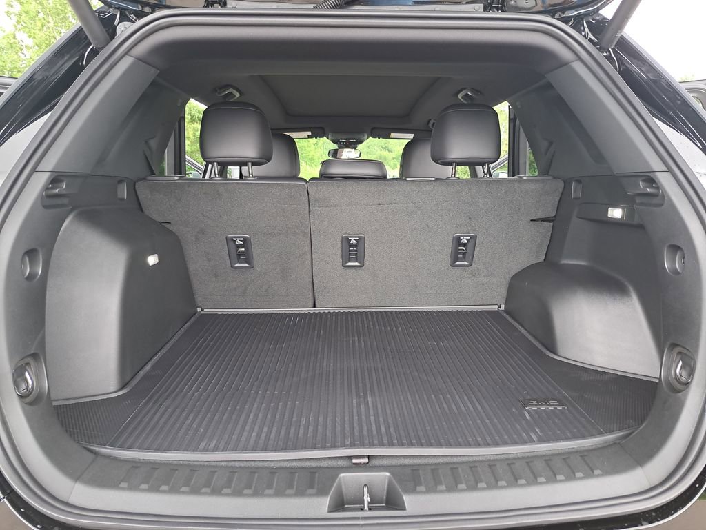 New 2026 GMC Terrain AT4 w/ LPO, Floor Liner Package AWD/4WD image 13