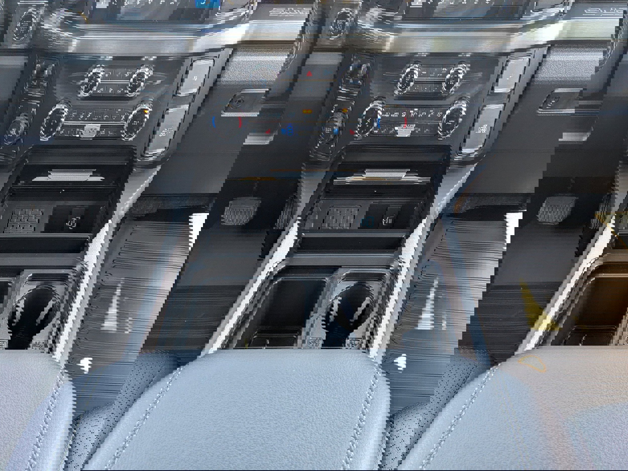 New 2025 Ford F250 Lariat w/ Lariat Ultimate Package image 18