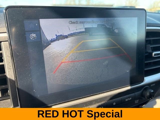 Used 2024 Hyundai Venue SEL image 23