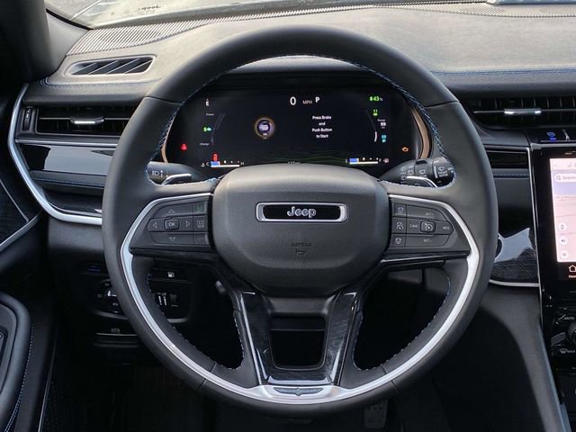 New 2023 Jeep Grand Cherokee Trailhawk w/ Luxury Tech Group III image 16