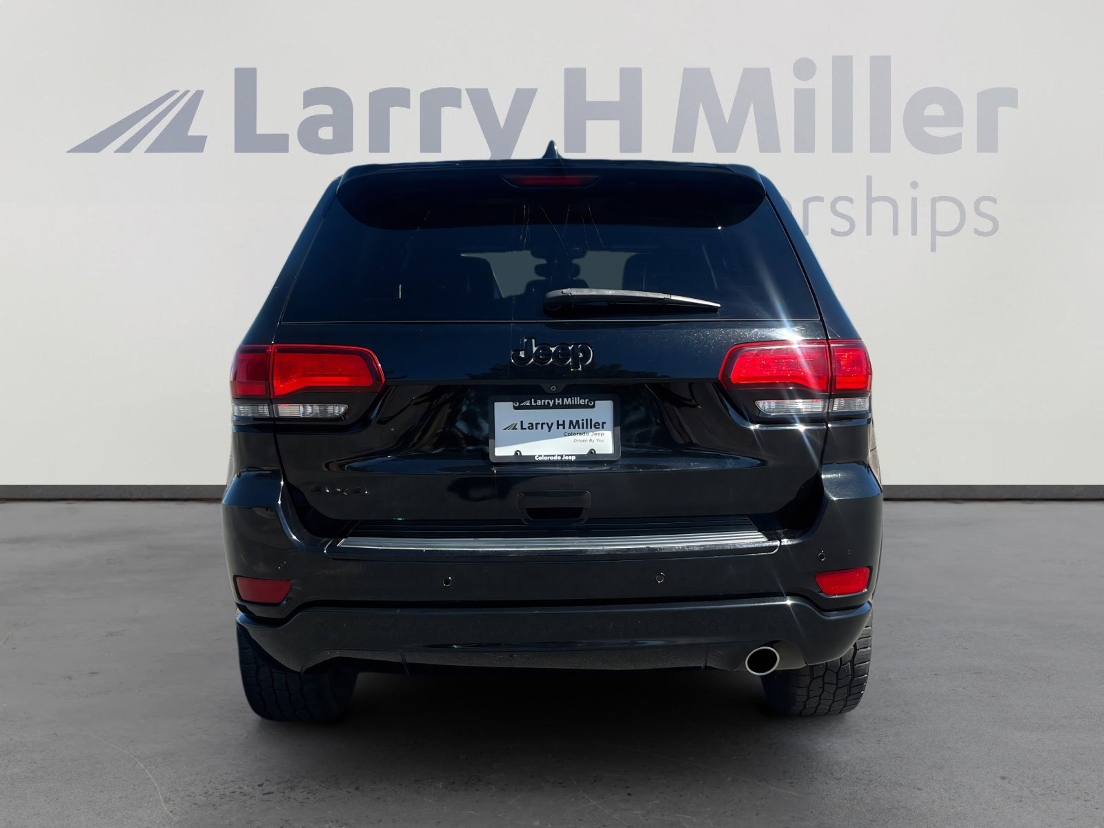 Used 2018 Jeep Grand Cherokee Altitude image 4